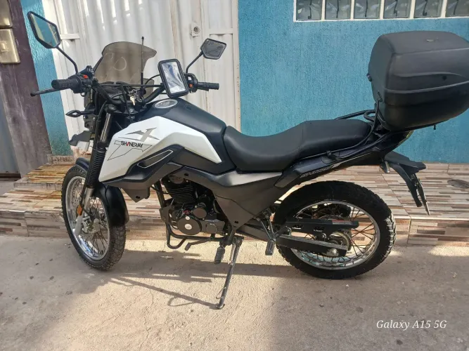 Vendo ou troco  shineray shi 175