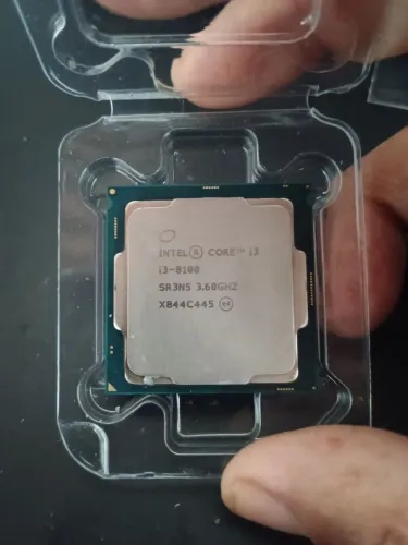 Processador Intel Core i3 8100 8ª Geração (Usado - Perfeito Estado)