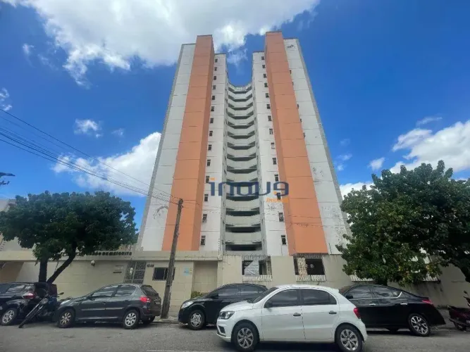 Apartamento com 4 dormitórios à venda, 101 m² por R$ 420.000,00 - Benfica - Fortaleza/CE