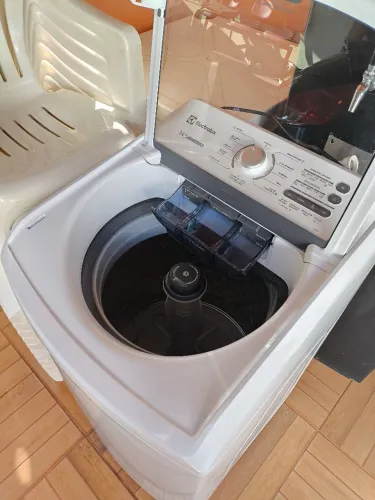Máquina de lavar Electrolux 14kg