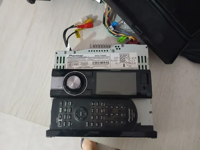 Som Automotivo Pionner DVH -7780AV