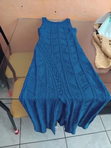 Vestidos longos sem novo em estado Bom de uso contém 1 com etiqueta