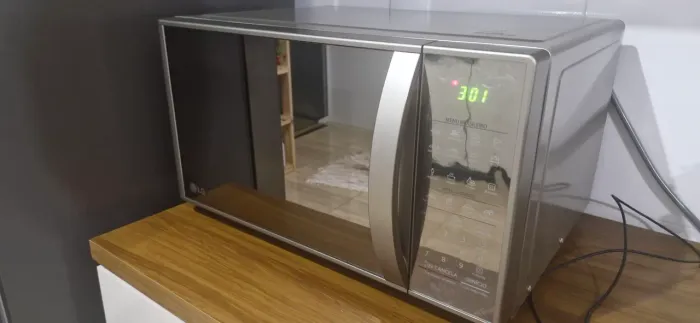 MICRO-ONDAS 30L INOX | GARANTIA REAL QUE CHAMA ATENÇÃO | EXCELENTE ESTADO