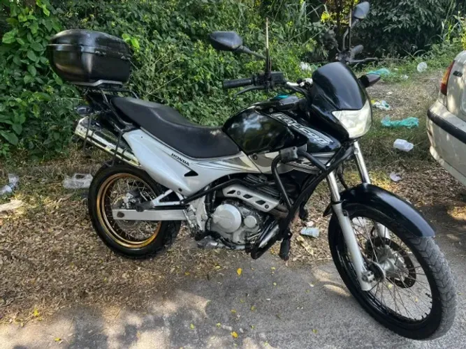 R$ 10.500,00 - Vendo ou Troco por carro/moto - NX Falcon 400cc 2008
