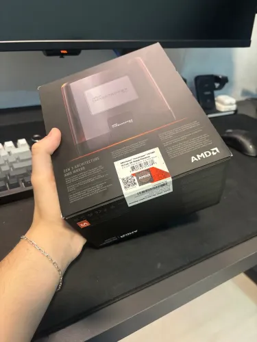 Processador AMD Ryzen Threadripper PRO 5975WX - 32 Cores / 64 Threads - Novo