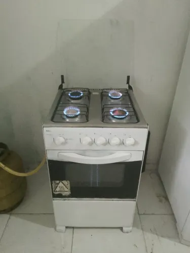 vende-se fogão 4 bocas Esmaltec
