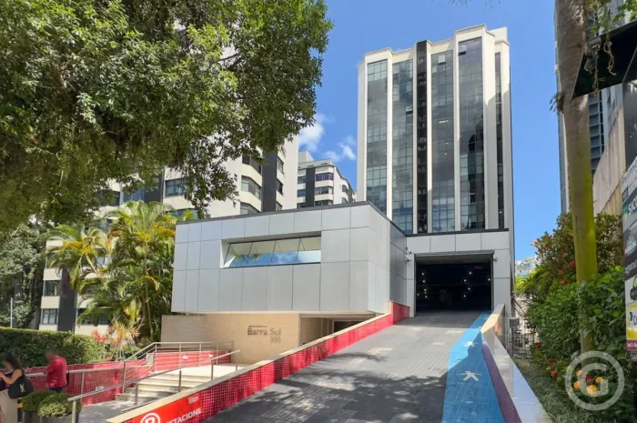 Loja mobiliada em localização estratégica do Centro
