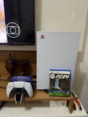 Sony PlayStation 5 + 2 controles + base de carregamento