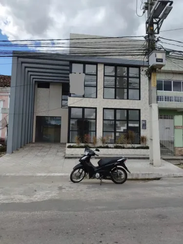 ALUGO EXCELENTE PREDIO NOVO COM 20 SALAS NO CENTRO DE GOIANA - PE