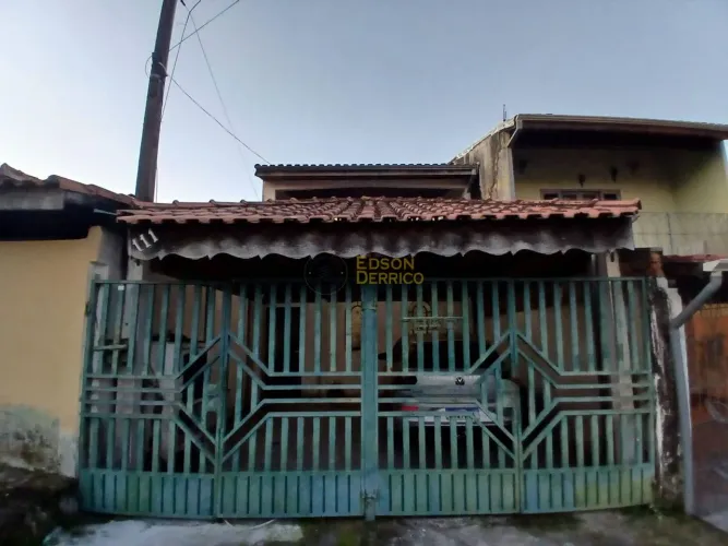 Sobrado com 3 quartos, Parque São Domingos - Pindamonhangaba