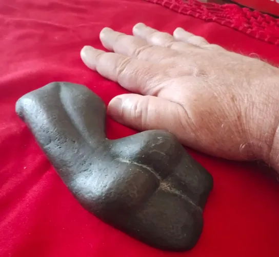 Escultura da artista Cora Albertina Passos