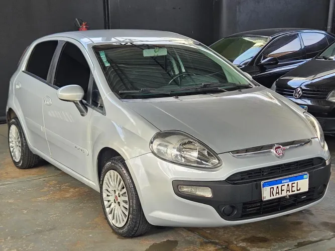 Fiat Punto Attractive 1.4 Fire Flex 8V 5P 2013