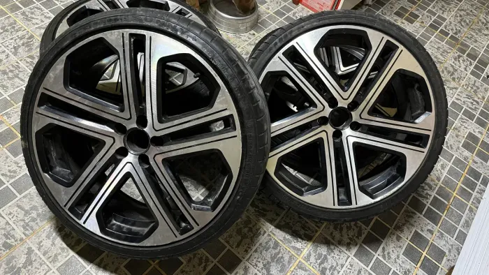 Vendo rodas aro 20 original Audi 5x100
