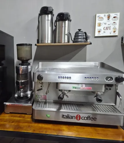 Maquina de café Itallian coffee ELX Elite 2 grupo.