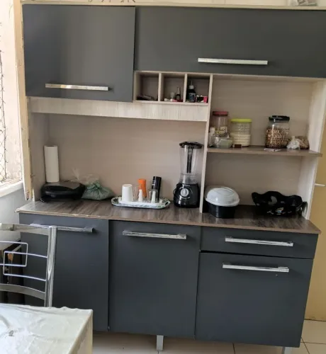 Vende- armário de cozinha desmontado.