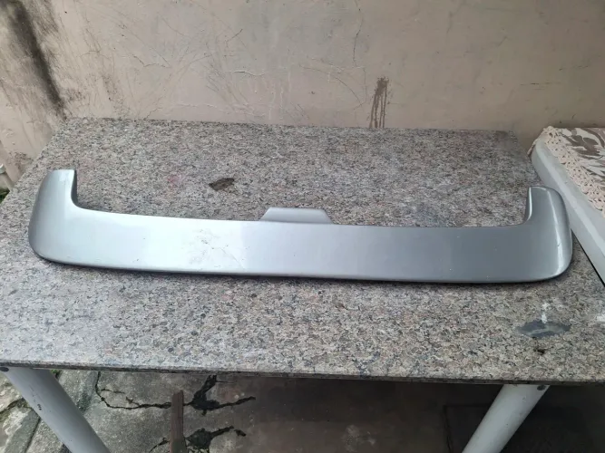 Aerofolio traseiro do peugeot 206 207
