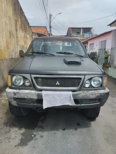 Mitsubishi L200 GLS 2.5 4X4 CD Diesel 2000
