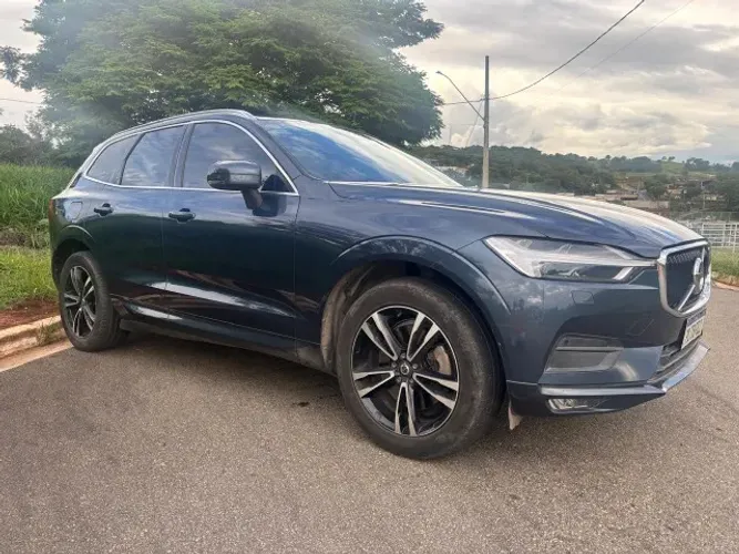 Volvo XC-60 XC 60 D-5 Momentum 2.0 AWD Diesel 5P 2019