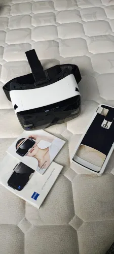Óculos de Realidade Virtual Zeiss VR One Plus