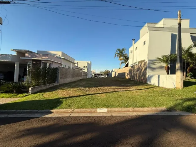 Venda de Terreno / Condomínio na cidade de Araraquara