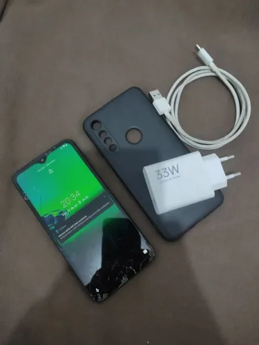 Moto g8 play