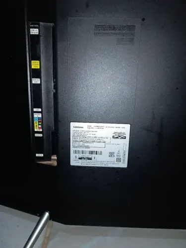 Vende-se tv Samsung 49 polegada com defeito na tela 