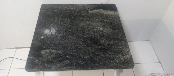 Tampo de mesa em granito medidas de 75 x 75 x 2 cm