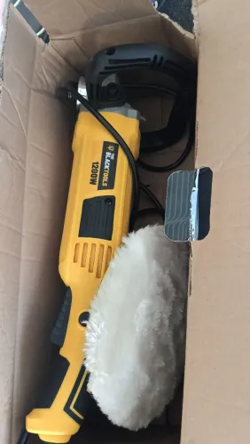 Vendo uma politriz nova com 6v acompanha boina