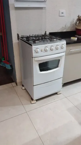 Vendo fogão 4 bocas, manual