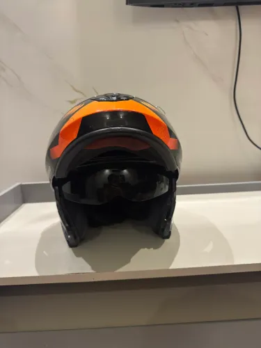 Capacete seminovo 