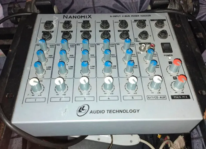 MESA DE SOM MIXER NANOMIX NA602R - SEMI NOVA