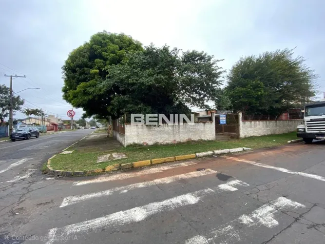 Terreno de esquina medindo 270 m² com casa de 2 dormitórios. 2 Terreno de esquina medindo