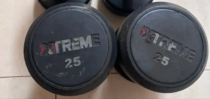 Par de Halter de 25kg Xtreme