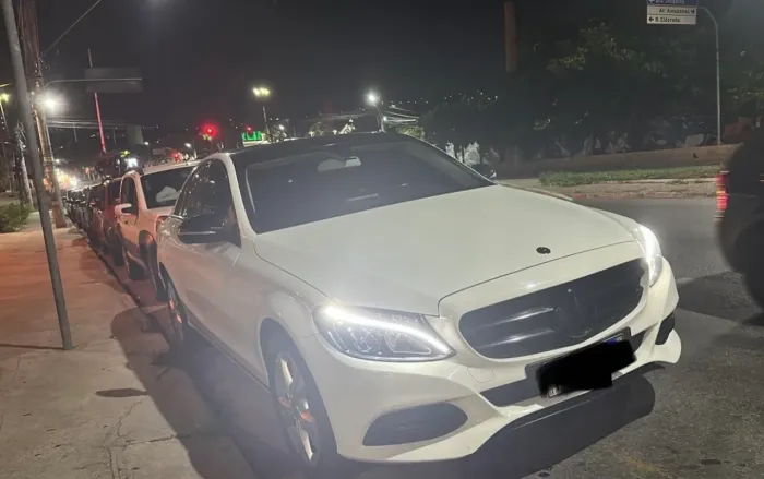 Grade frontal Mercedes classe C