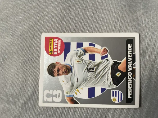 Figurinha legend valverde prata