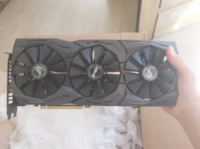 RTX 2060 6GB ASUS Rog Strix - Garantia - OLX Pay