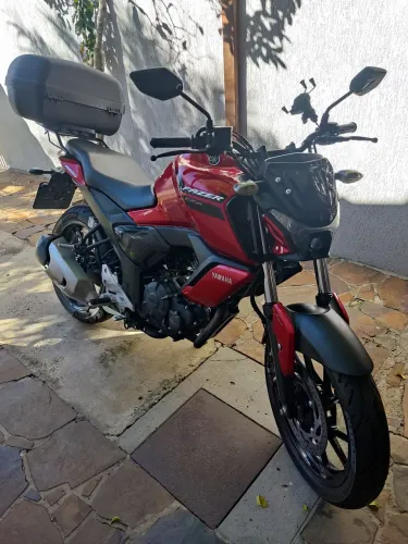 Yamaha FZ15 150cc econômica 