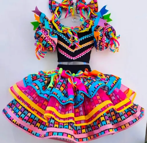 Vendo conjunto junino infantil 