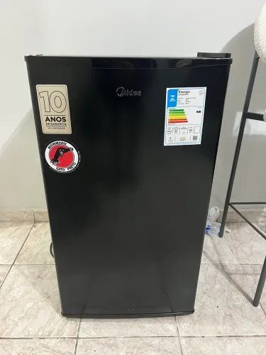 Frigobar black edition midea 93l