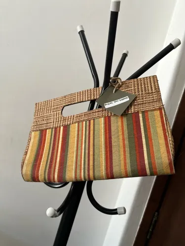 Bolsinha de mão para praia