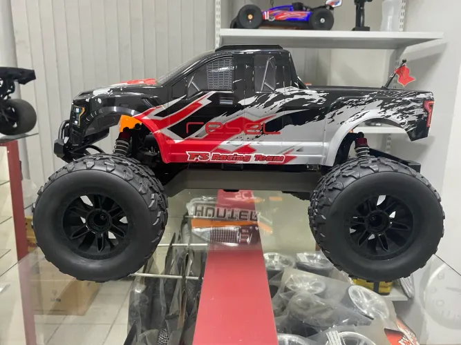 Rebel FS Racing monster truck 1/10.