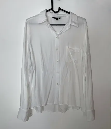 Camisa branca básica !