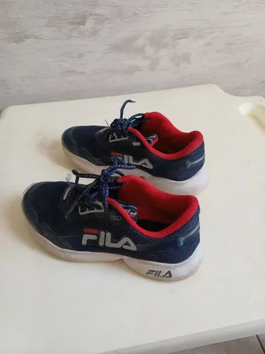 Tênis Fila tamanho 30
