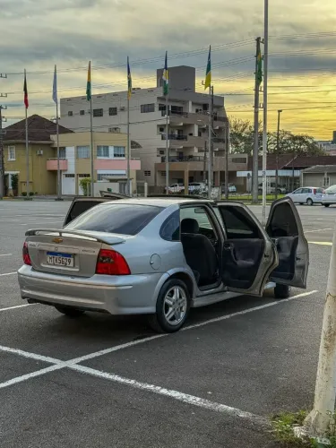 Chevrolet Vectra CD 2.2 16V / 2.0 16V Mec./aut. 2001
