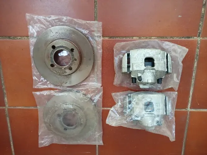 Kit Freios Ventilados 239 G4 Gol Santana VW NOVOS Originais sem uso