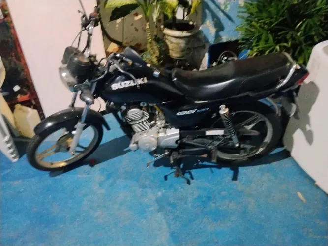 Vendo Suzuki GS 120 ano 2017
