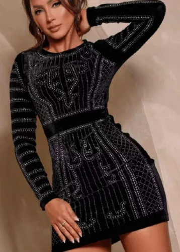 Vestido de Veludo com Strass (G)