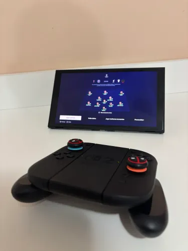 Nintendo Switch 2- Estado de Novo! (Apenas 1 Mês de Uso) + Grips Deadpool