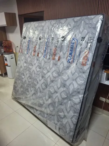 Colchão e box King Charlotte plumatex novo