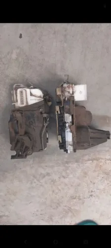 Travas elétricas Peugeot 307 tenho as quatro